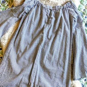 NWOT Off Shoulder Sear Sucker Bell Sleeve Dress